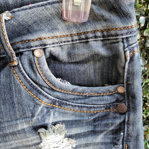Almost Famous~Denim Shorts Double Button Raw Hem Size 13 - Picture 3 of 7